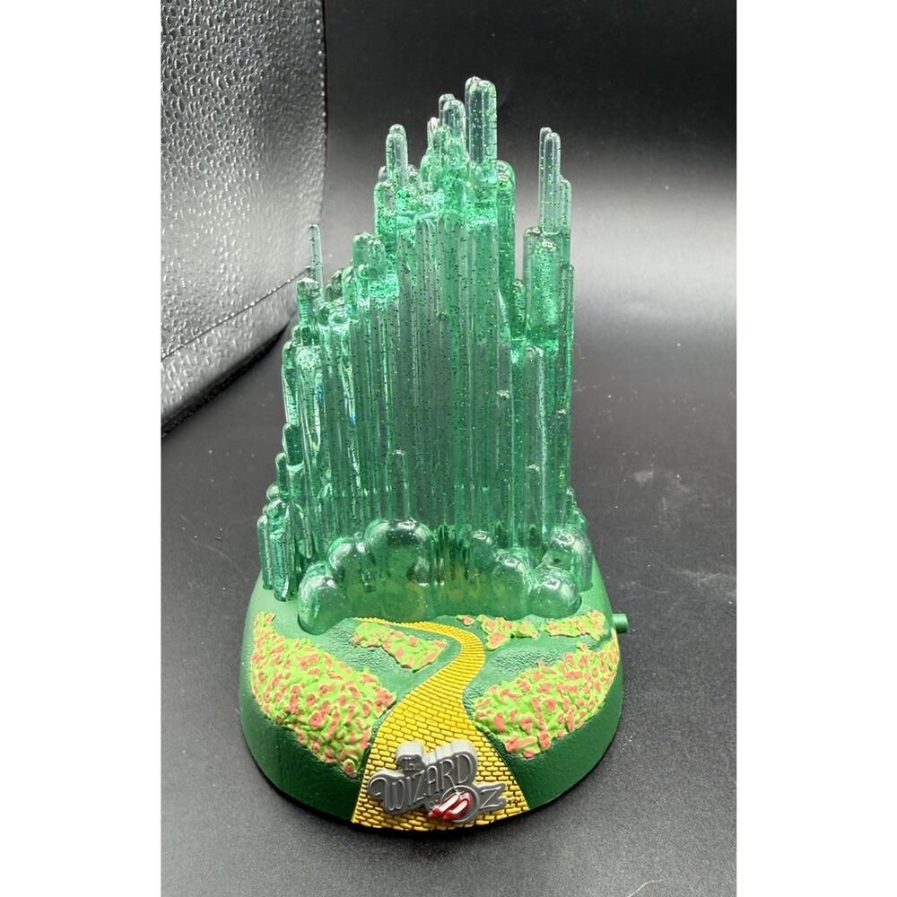 Hallmark EMERALD CITY Wizard of OZ Magic Christmas Ornament Works No Box -LO18